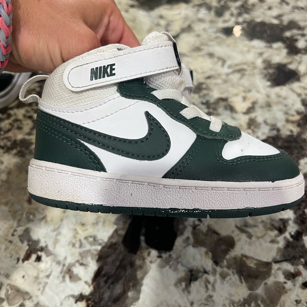 Nike Green and White Sneakers Classic Design